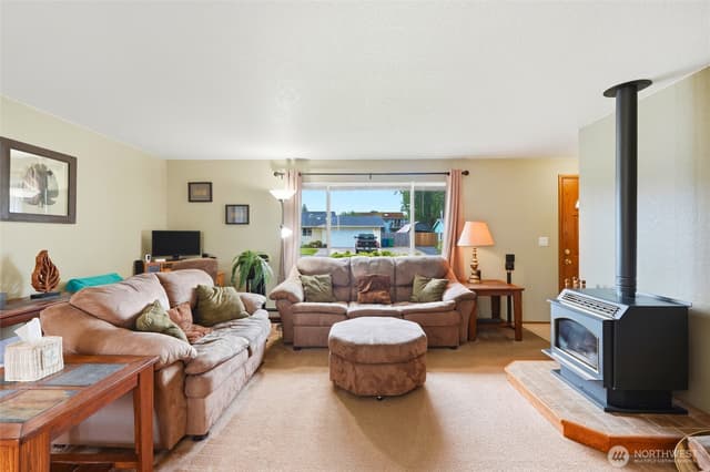 Property photo for 6627 95th Street NE, Marysville photo 5