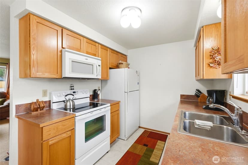 Property photo for 6627 95th Street NE, Marysville photo 9
