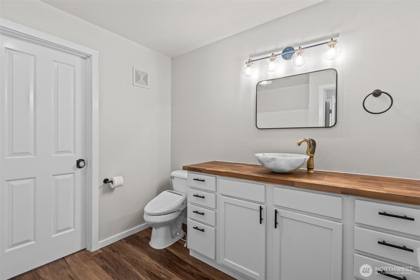 Property photo for 1931 23rd Place NE #202, Issaquah photo 17