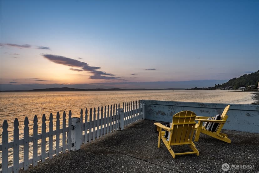 Property photo for 5637 Beach Drive SW, Seattle photo 6