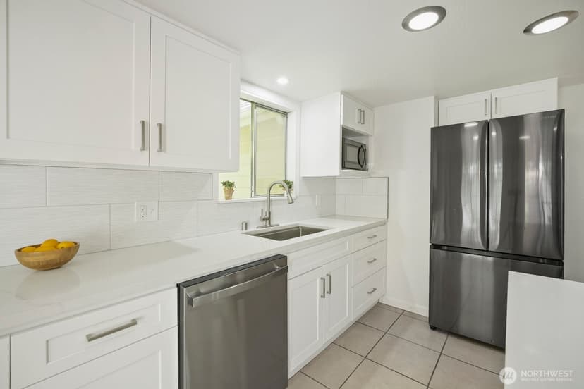 Property photo for 2113 Snyder Avenue, Bremerton photo 9