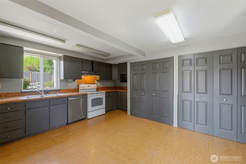 Property photo for 1104 Dibb Street, Bremerton photo 10