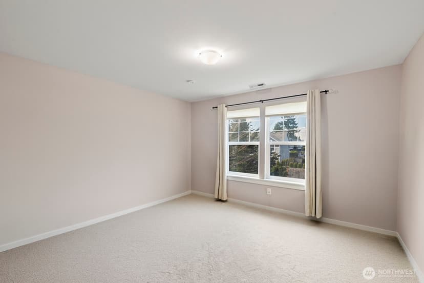 Property photo for 20507 9th Avenue W, Lynnwood photo 22