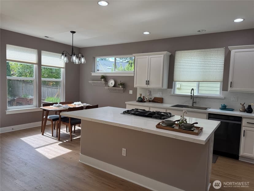 Property photo for 20507 9th Avenue W, Lynnwood photo 10
