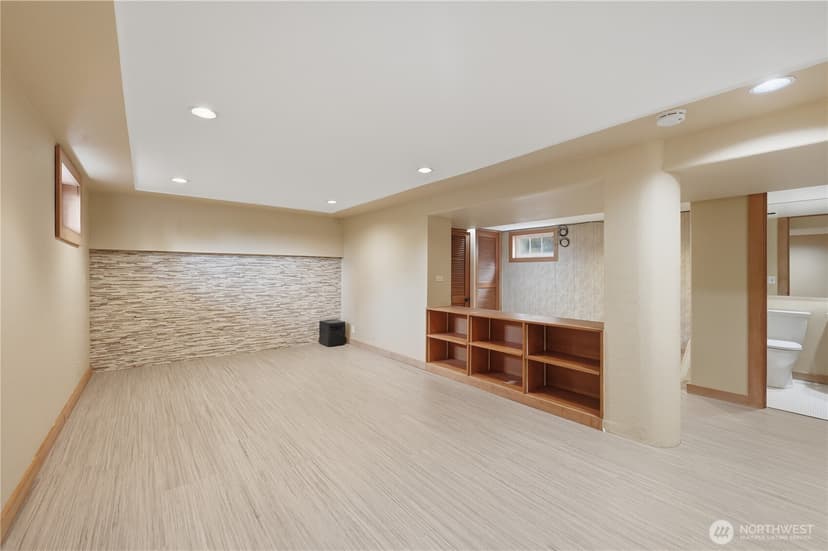 Property photo for 3217 36th Avenue W, Seattle photo 25