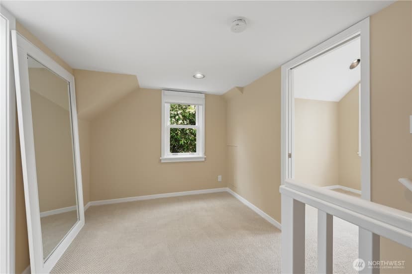 Property photo for 3217 36th Avenue W, Seattle photo 16