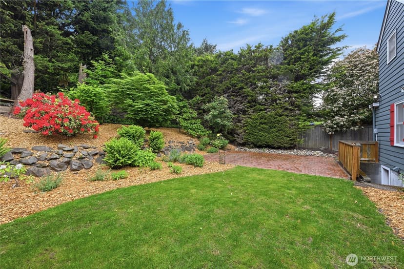 Property photo for 3217 36th Avenue W, Seattle photo 34