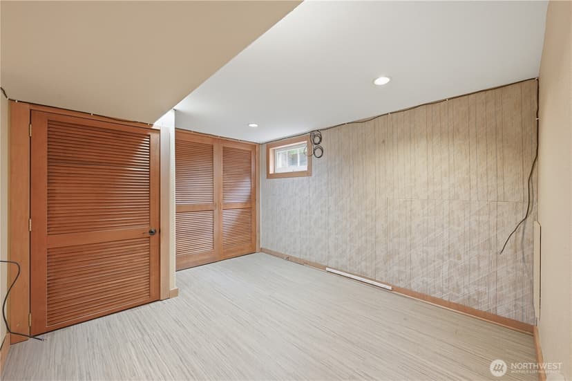 Property photo for 3217 36th Avenue W, Seattle photo 28