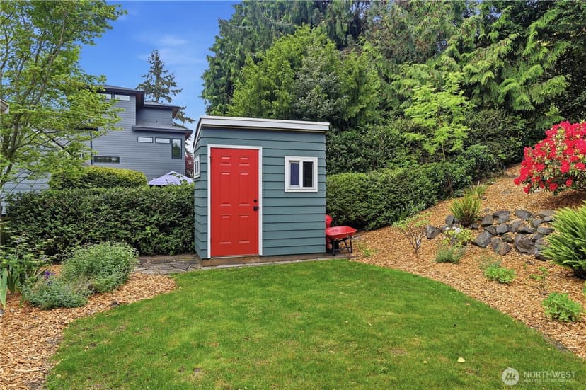 Property photo for 3217 36th Avenue W, Seattle photo 33
