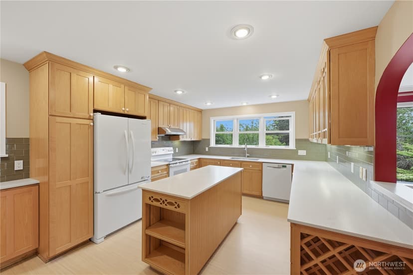 Property photo for 3217 36th Avenue W, Seattle photo 9