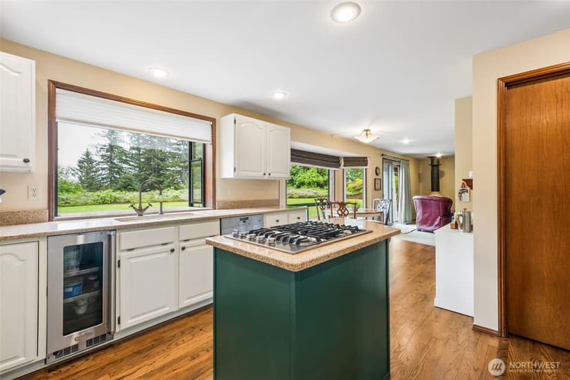 Property photo for 23625 SE 225th Street, Maple Valley photo 17