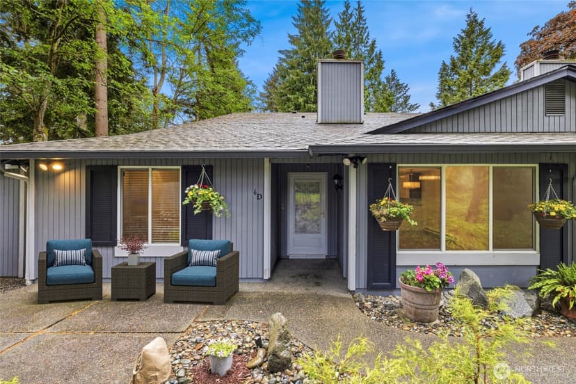 Property photo for 519 S 321st Street #6D, Federal Way photo 2