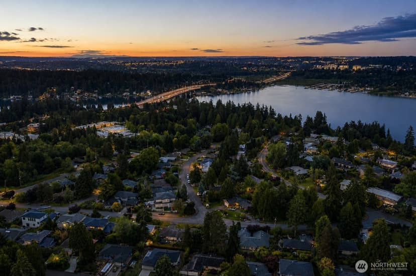 Property photo for 9712 SE 41st, Mercer Island photo 32