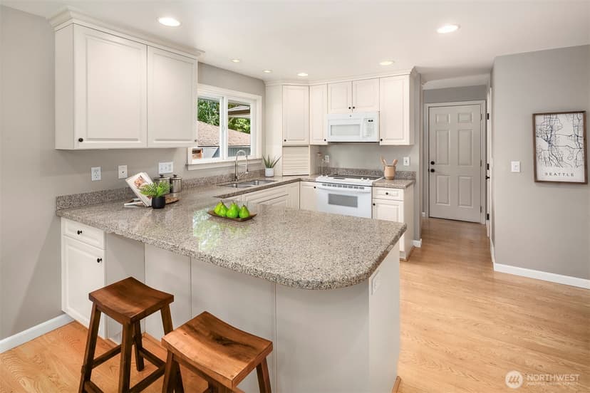 Property photo for 9712 SE 41st, Mercer Island photo 7