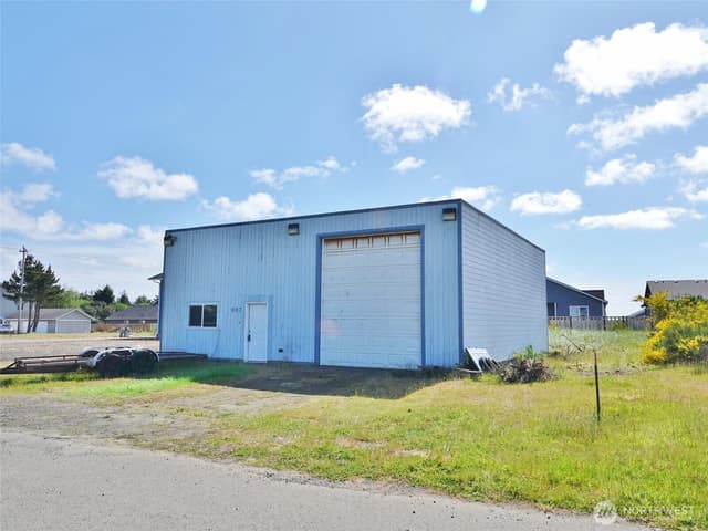 Property photo for 987 Beaver Court SE, Ocean Shores photo 2