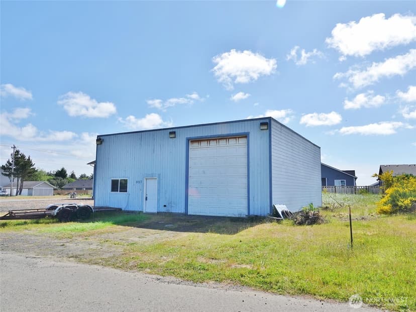 Property photo for 987 Beaver Court SE, Ocean Shores photo 2