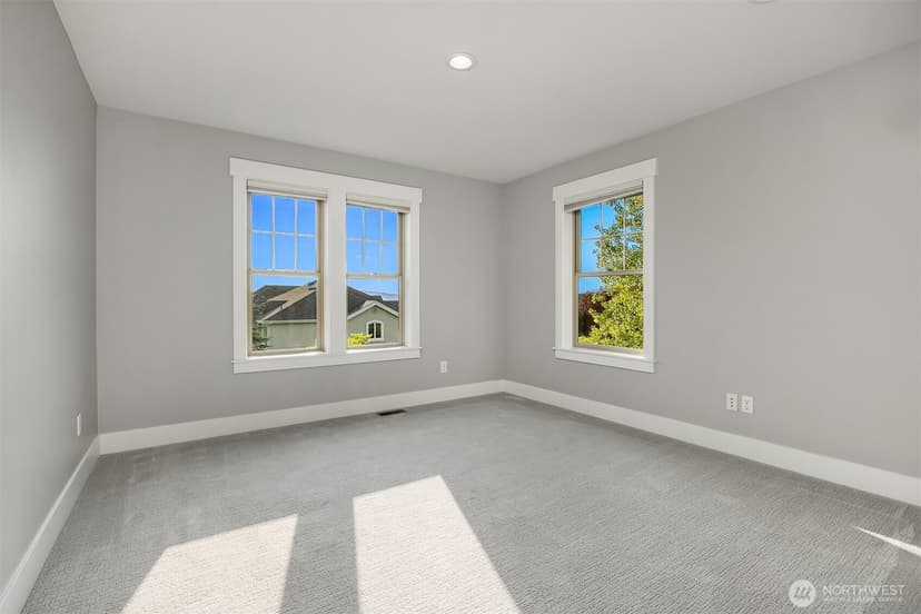 Property photo for 2989 NE Davis Loop, Issaquah photo 29