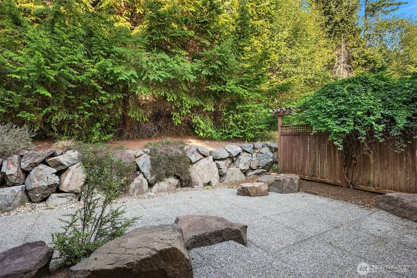 Property photo for 2989 NE Davis Loop, Issaquah photo 35