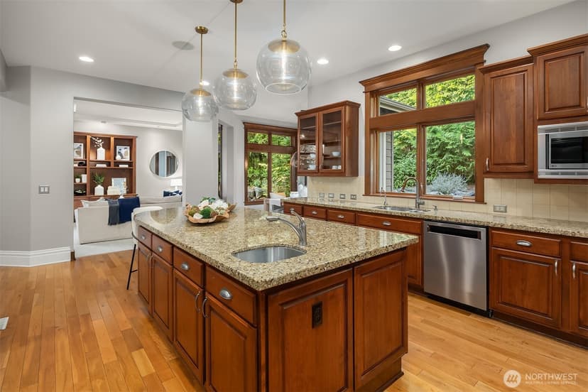 Property photo for 2989 NE Davis Loop, Issaquah photo 13