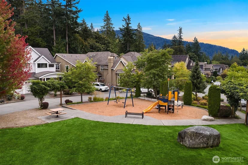 Property photo for 2989 NE Davis Loop, Issaquah photo 37