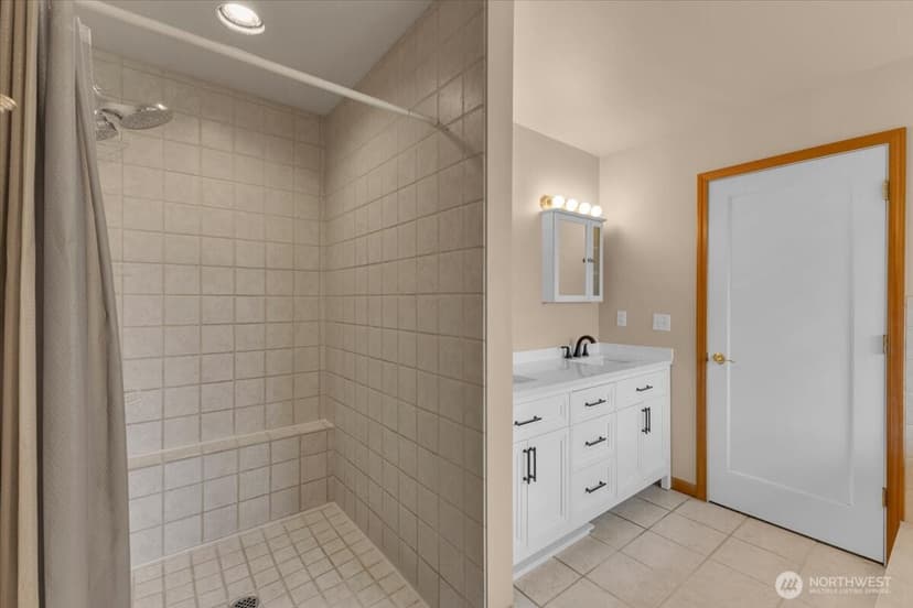Property photo for 5819 Northridge Drive, Snohomish photo 12