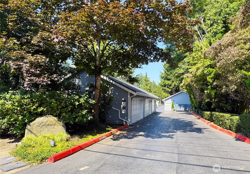 Property photo for 10834 NE 68th Street #B5, Kirkland photo 26
