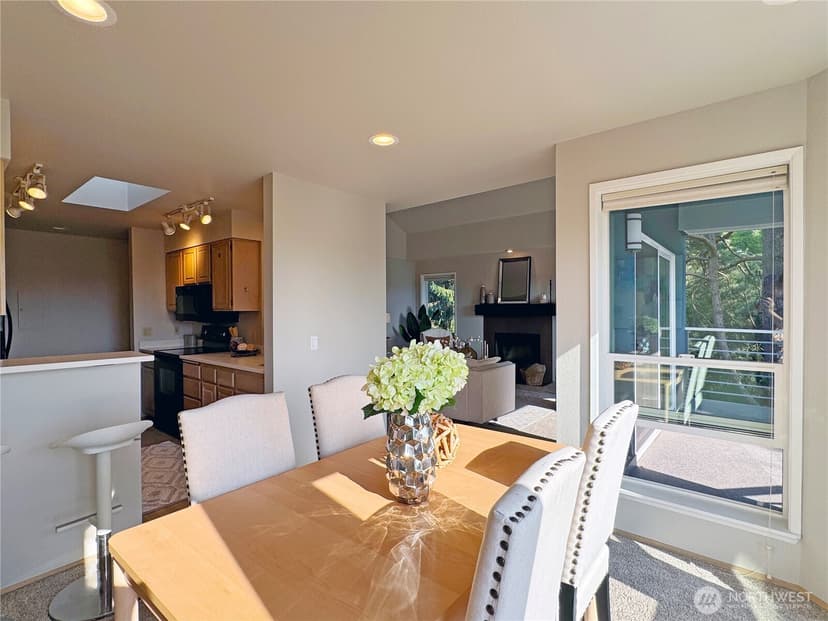 Property photo for 10834 NE 68th Street #B5, Kirkland photo 11
