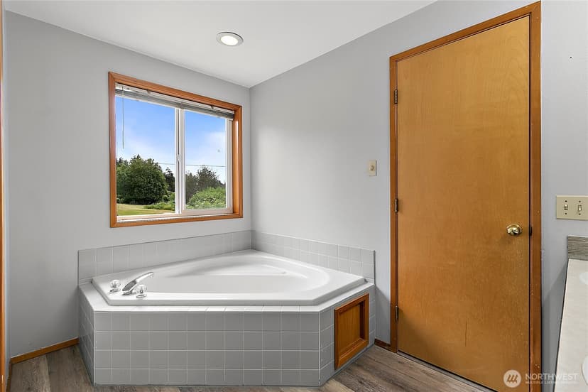 Property photo for 5408 123rd Avenue E, Edgewood photo 18