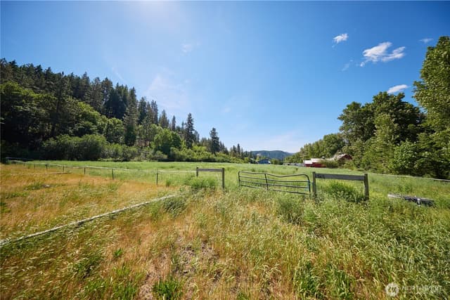 Property photo for 68 Sylvester Meadows Lane, Leavenworth photo 3