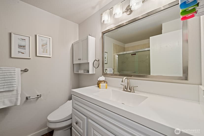 Property photo for 10710 126th Place NE, Kirkland photo 25