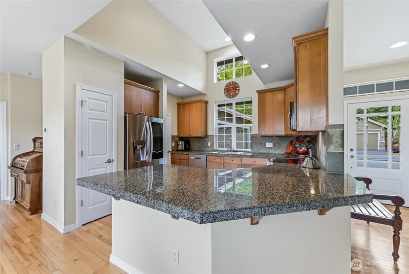Property photo for 24563 NE Vine Maple Way, Redmond photo 10