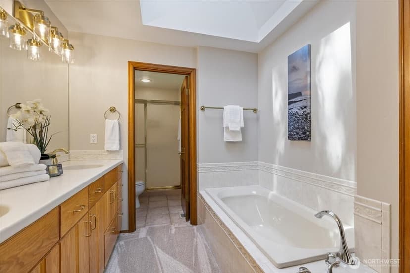 Property photo for 20315 NE 39th Street, Sammamish photo 25