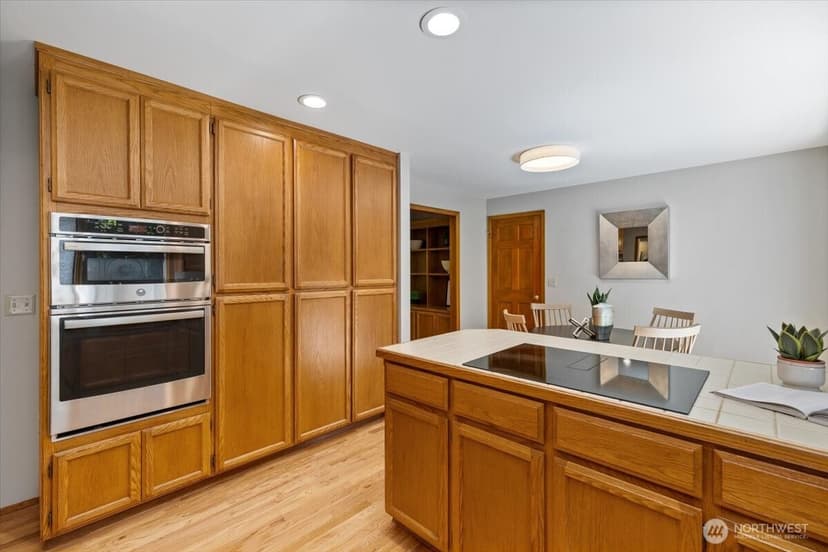 Property photo for 20315 NE 39th Street, Sammamish photo 14