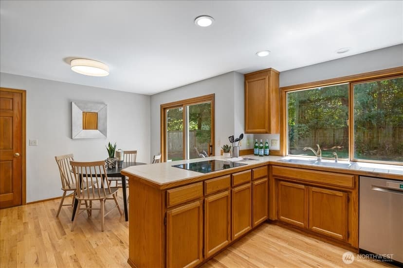Property photo for 20315 NE 39th Street, Sammamish photo 15