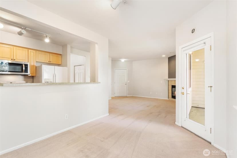 Property photo for 13000 Admiralty Way #D204, Everett photo 15