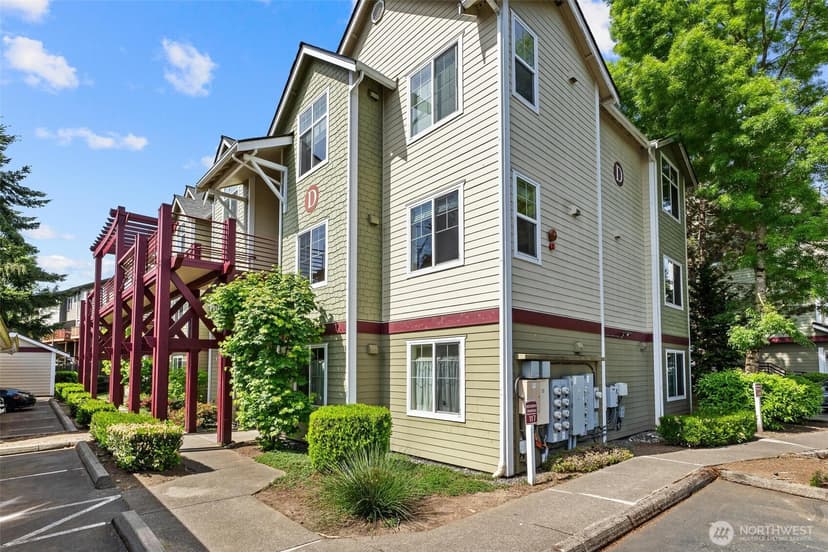 Property photo for 13000 Admiralty Way #D204, Everett photo 19