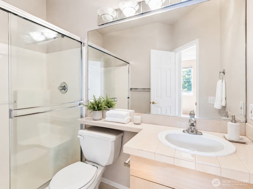 Property photo for 13000 Admiralty Way #D204, Everett photo 12