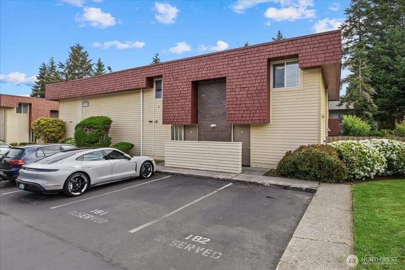 Property photo for 514 142nd Avenue SE #98, Bellevue photo 2
