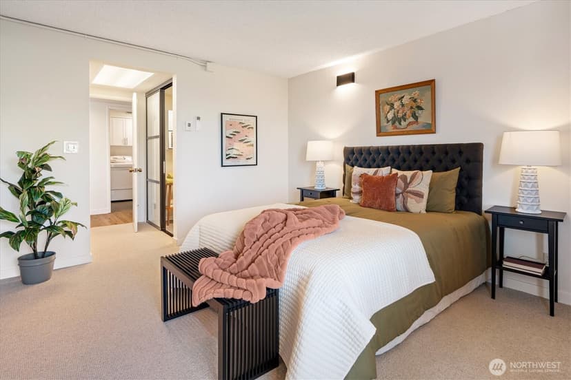 Property photo for 1605 5th Avenue N #302, Seattle photo 16
