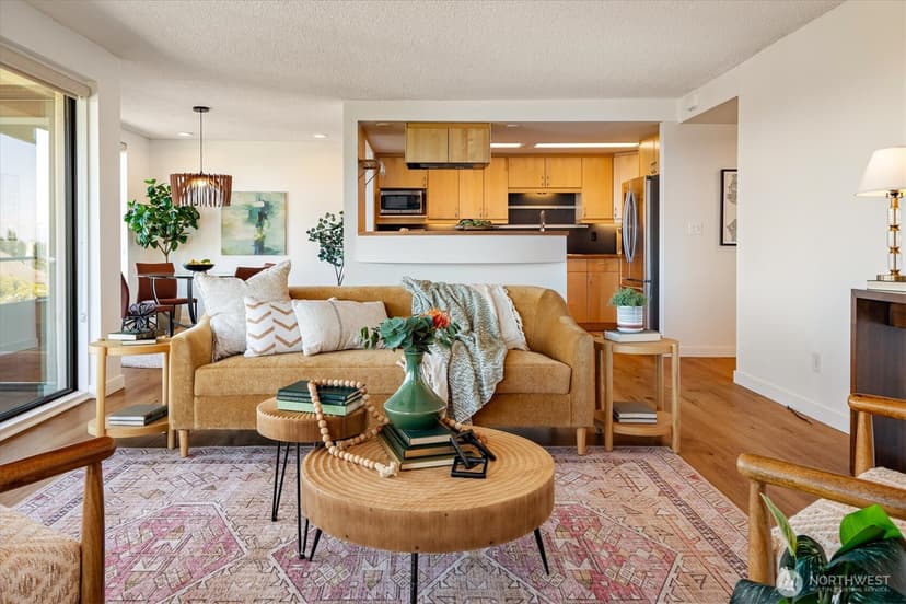 Property photo for 1605 5th Avenue N #302, Seattle photo 6