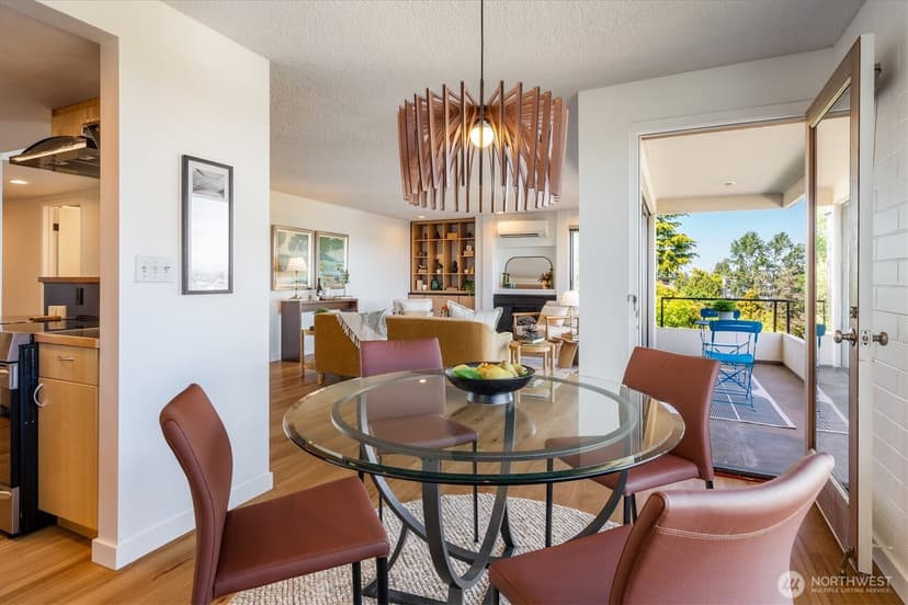 Property photo for 1605 5th Avenue N #302, Seattle photo 10