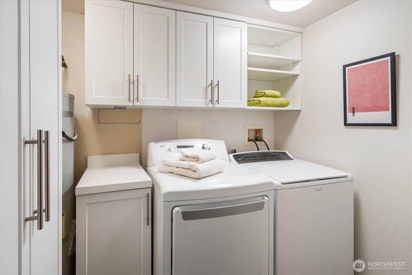 Property photo for 1605 5th Avenue N #302, Seattle photo 22