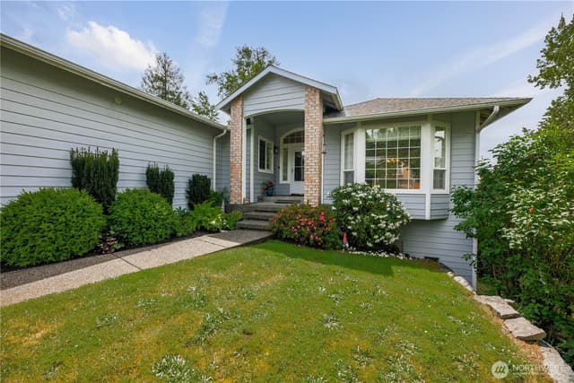 Property photo for 7212 78th Street NE, Marysville photo 2