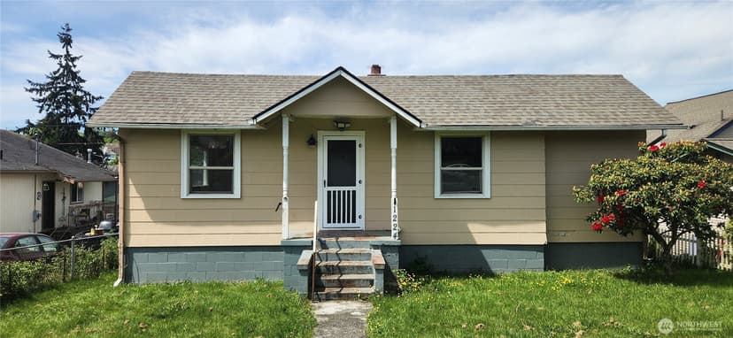 Property photo for 1224 Maple Street, Everett