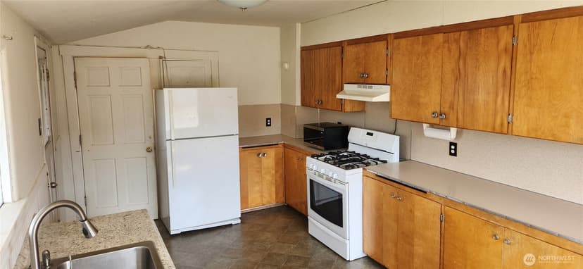 Property photo for 1224 Maple Street, Everett photo 16