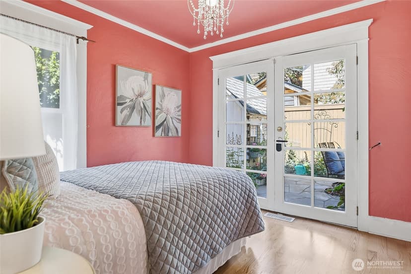 Property photo for 1528 1st Avenue W, Seattle photo 16