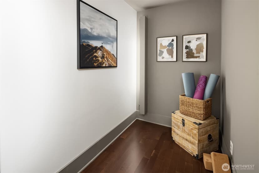 Property photo for 4018 2nd Avenue NE, Seattle photo 29