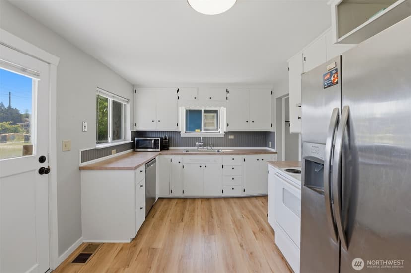 Property photo for 5207 S Oakes Street, Tacoma photo 14