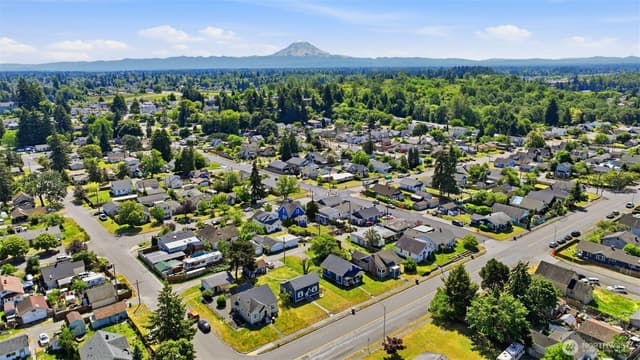 Property photo for 5207 S Oakes Street, Tacoma photo 3