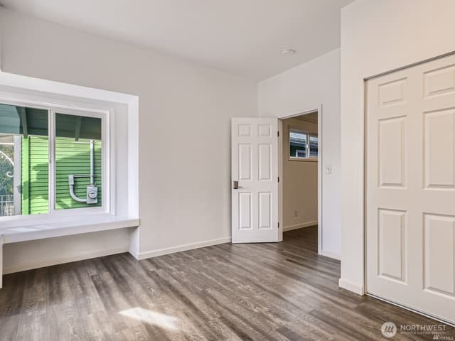 Property photo for 5242 11th Avenue NE, Seattle photo 5